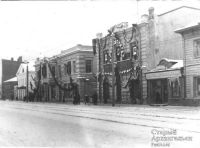 Иллюминация пр. П.Виноградова 7 мая 1924 г. Справа дома №50 и 52. Фото Поплавского