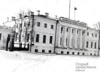 Здание бывшего Дома Губернатора в 1930 г. Фото Соболева.