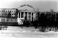 Напротив старого корпуса АЛТИ. 1975-76 гг.