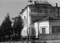 Здание бывшей богадельни Булычева со стороны Обводного канала. 1980 год