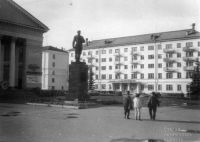 Памятник Павлину Виноградову. Август 1993 год