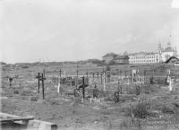 Вид с кладбища на богадельню Булычева. 1919 год