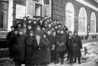 Вход в бывшее Сурское подворье со стороны П.Виноградова. 22-23 декабря 1924 года.