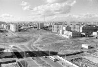 Вид на Привокзальный микрорайон с дома Энгельса, 108 в сторону ДК Строителей. Сентябрь 1977 года