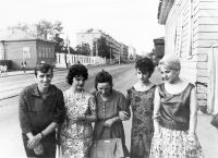 Павлина Виноградова между ул. Гайдара и Вологодской. Ориентировочно, 1963-1964 гг.