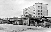 пр. Ломоносова между ул. Энгельса и Карла Либкнехта. Чётная сторона