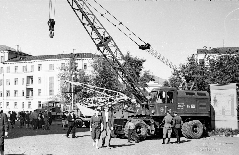 Пневмоколесный кран КС-161