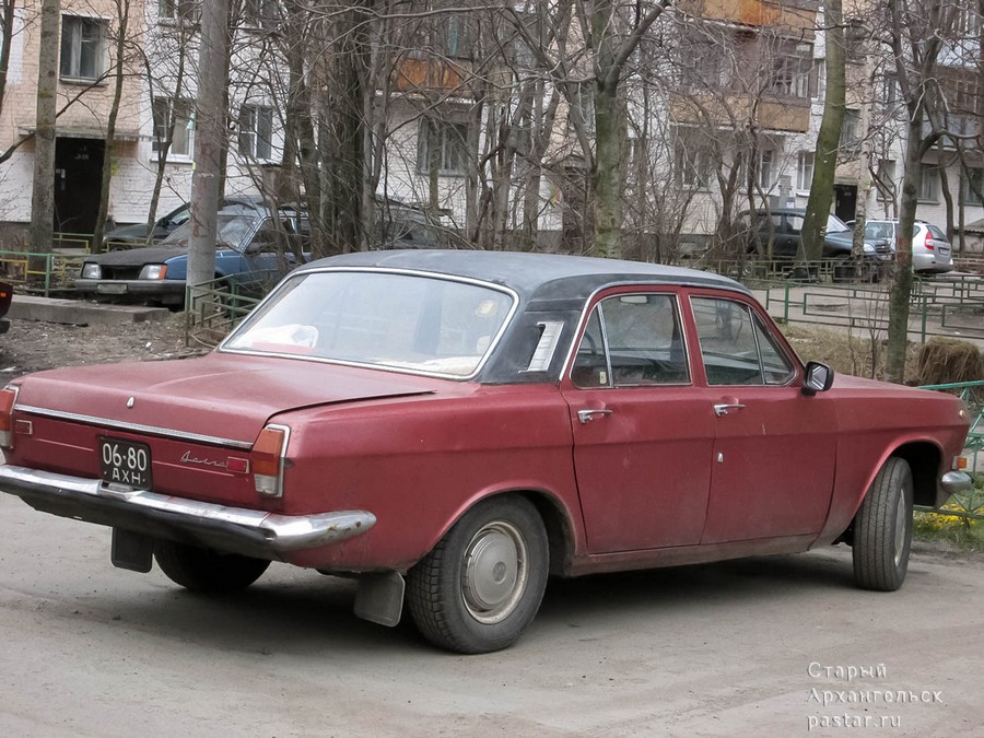 Автомобильный номерной знак образца 1958/65 года серии АХН