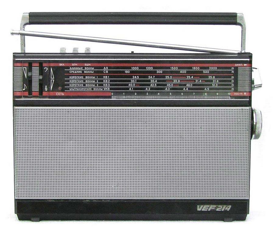 Портативный радиоприёмник 2-го класса "ВЭФ-214" с 1985 года выпускало Рижское ПО "ВЭФ". Радиоприёмник работает в диапазонах ДВ, СВ, КВ (три поддиапазона) и УКВ. 