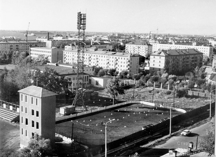 Вид с дома Ломоносова, 206 в сторону ул. Садовой