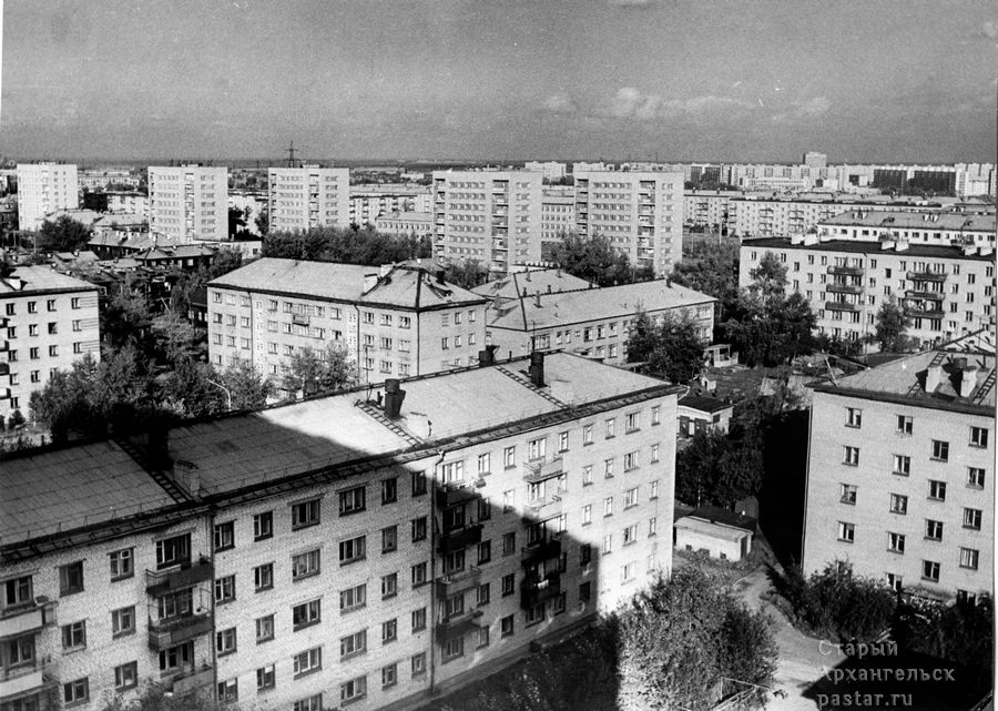 Вид со здания Ломоносова, 206