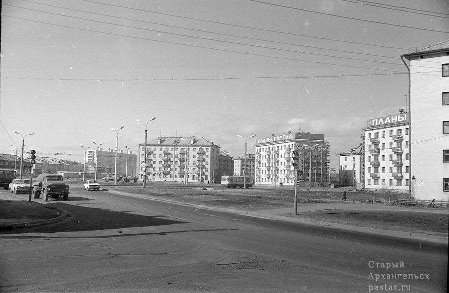 Перекресток ул. Поморской и пр. Обводный канал. Май 1977 года