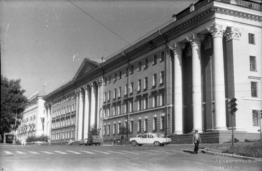 Здание Совнархоза. Август 1978 года