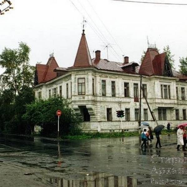 Дом Калинина, пр. Ломоносова - ул. Поморская