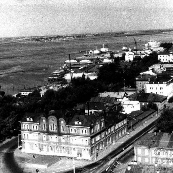 пр. П.Виноградова между улицами Правды и Серафимовича в 1965 г. Вид со здания СМП