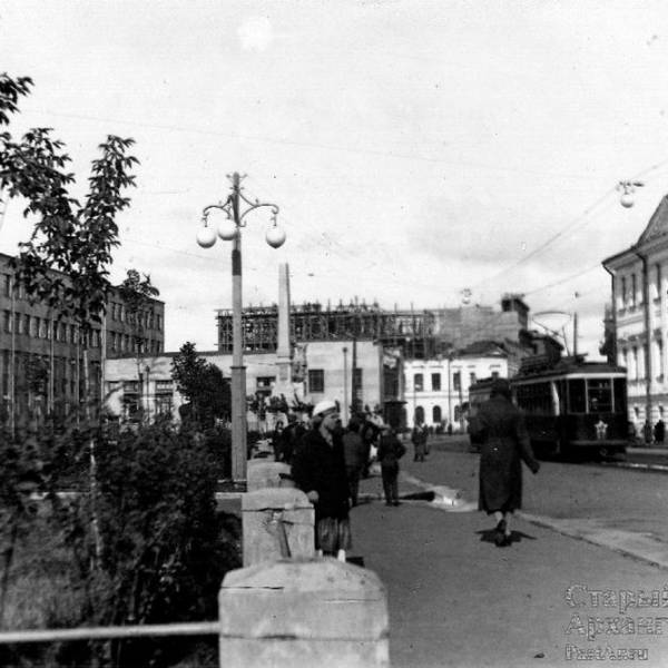 пр. П.Виноградова между ул. Воскресенская и Свободы в середине 1930-х гг.