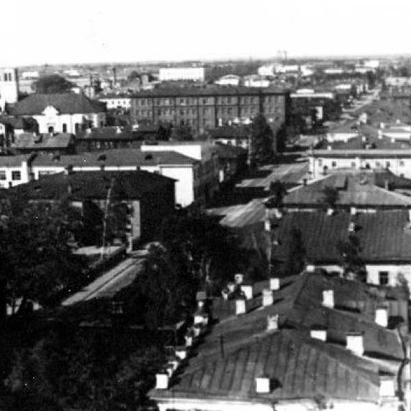 пр. П.Виноградова между улицами Свободы и К.Маркса в начале 1960-х г. Вид с пожарной каланчи