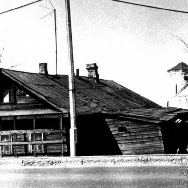 пр. П.Виноградова,151. Бывший дом Ф.С. Исаченкова в 1960-х г