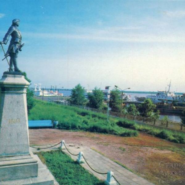 Памятник Петру 1