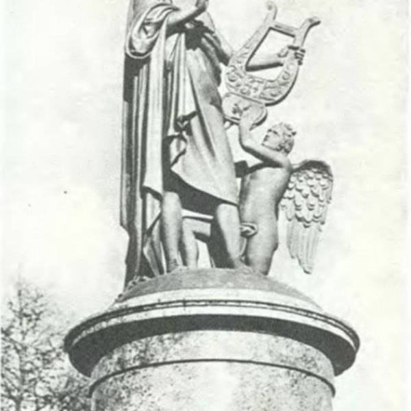 Памятник М. В. Ломоносову в Архангельске. Скульптор И. П. Мартос. 1832