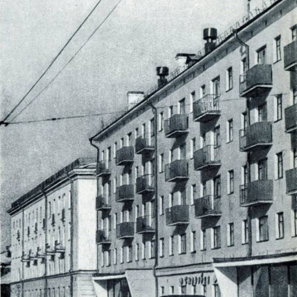 Новые жилые дома на набережной В.И. Ленина