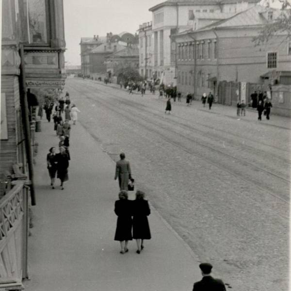 Павлиновка между Серафимовича и Володарского