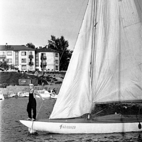 Набережная-Логинова