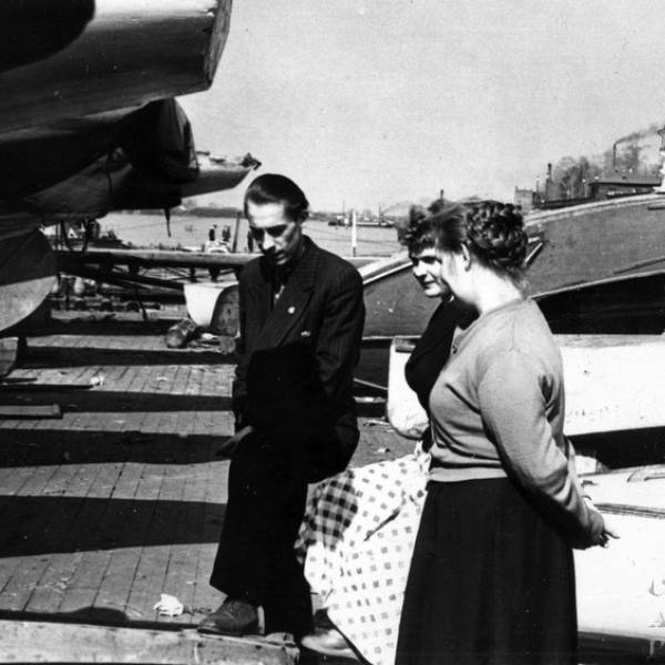 На причале яхт-клуба