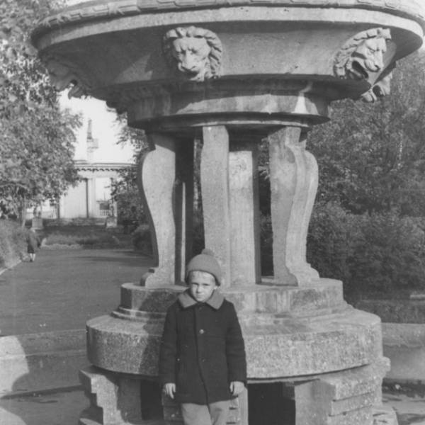 Фонтан в сквере Драмтеатра. 1969г.