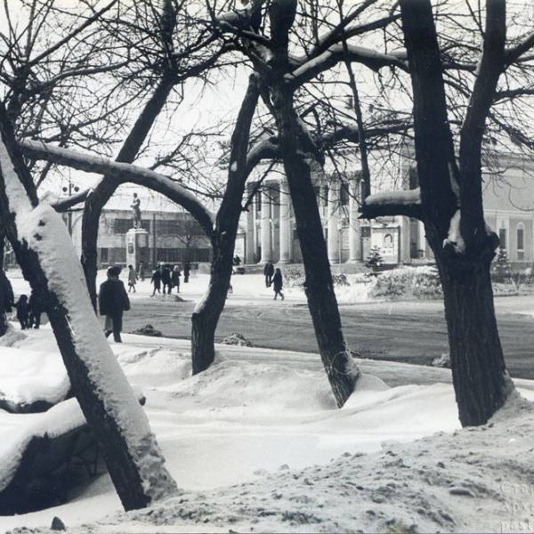 П.Виноградова в районе кинотеатра Мир