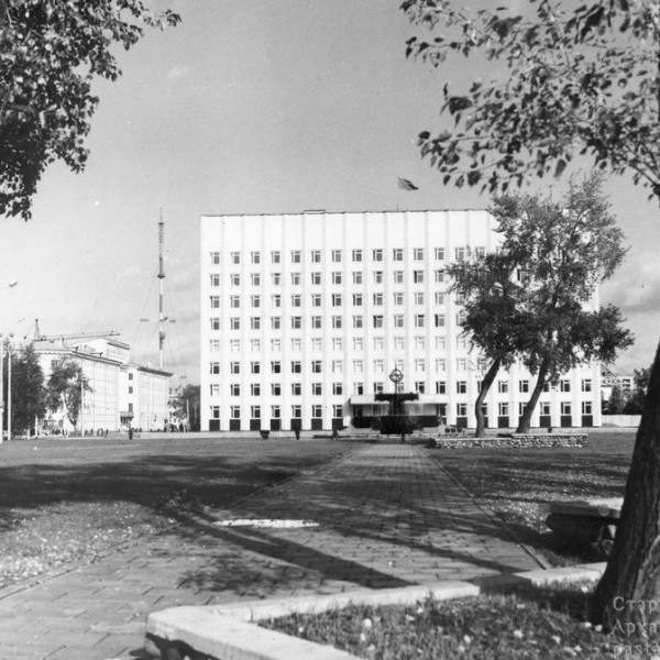 Вид на площадь Ленина