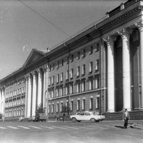 Здание Совнархоза. Август 1978 года