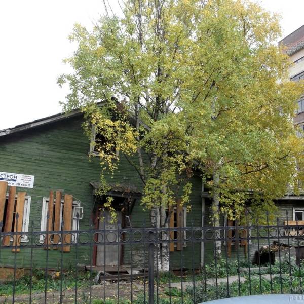 Ч.Лучинского, 39, к.2. 2011 год