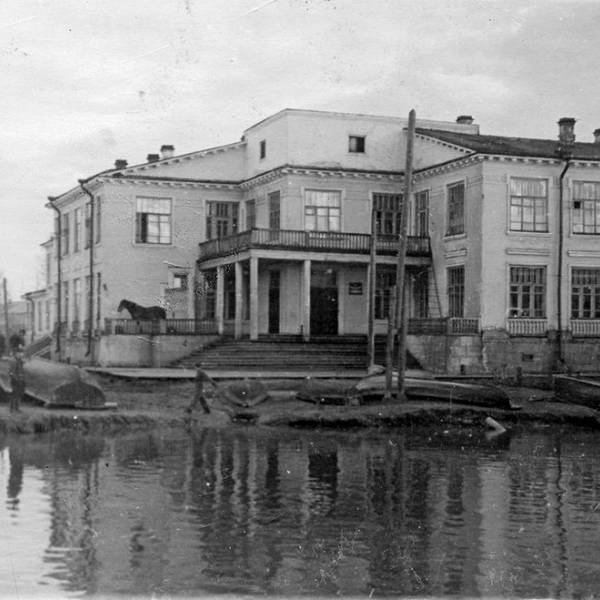 Поликлиника Водников в Соломбале. 1961 год