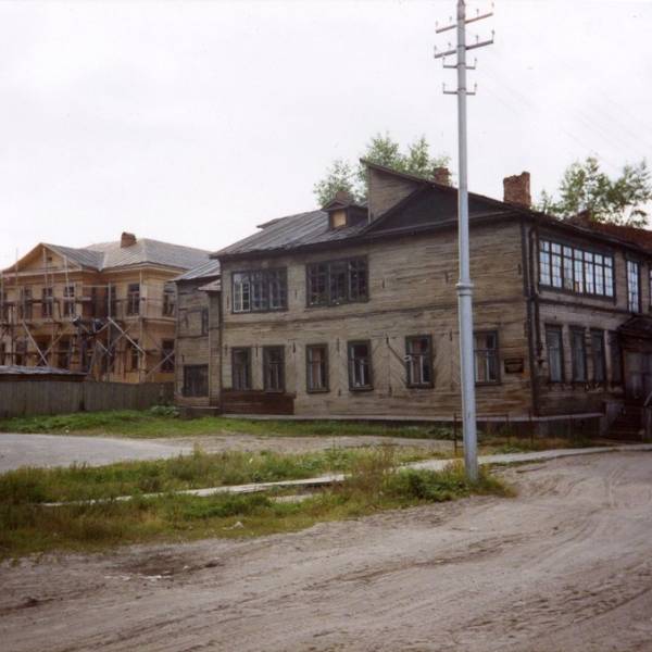 Ч.Лучинского между Поморской и К.Либкнехта. 1992 год