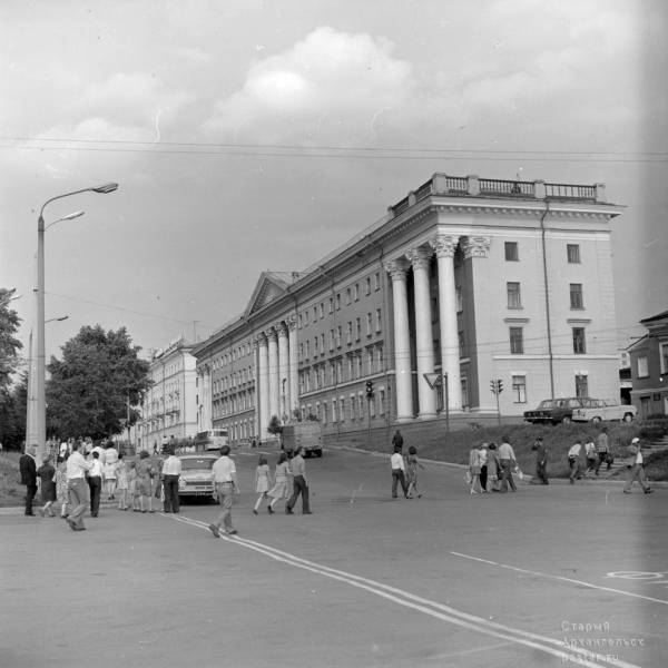 Спуск К.Либкнехта на Красную Пристань