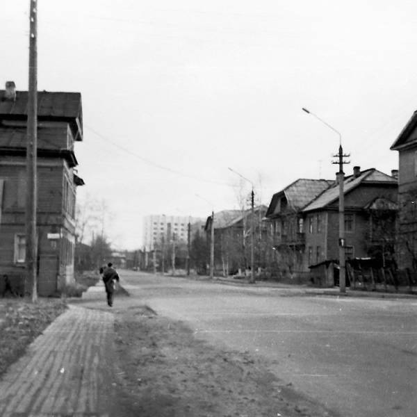 Перекресток пр. Ломоносова и ул. Володарского