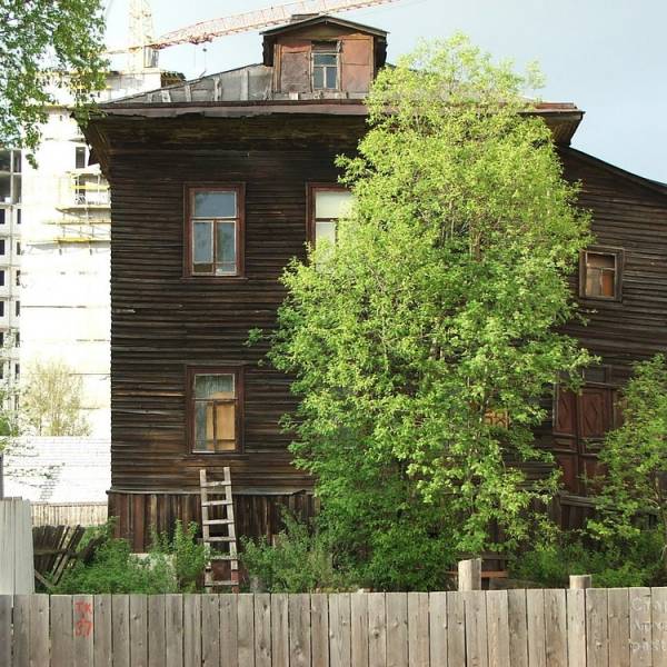 пр. Советских Космонавтов, 58. 15 сентября 2011 года
