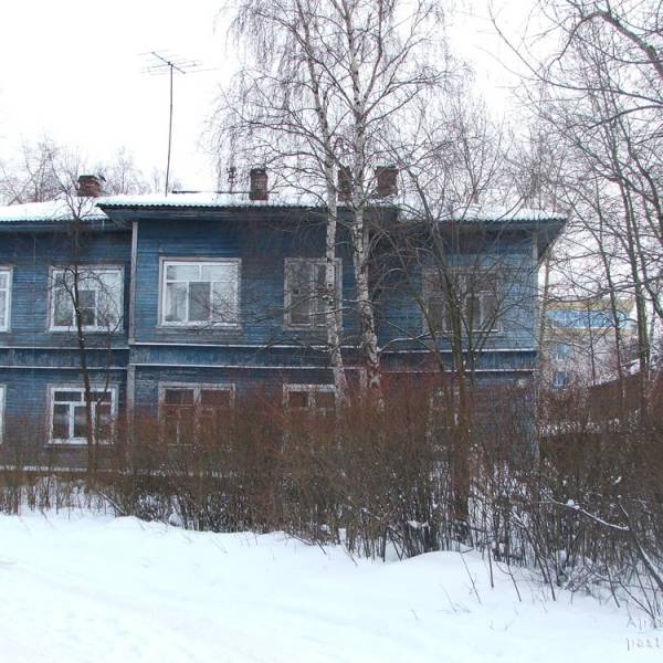 Синий дом. (Серафимовича, 35,к.1?). 15 января 2012 года